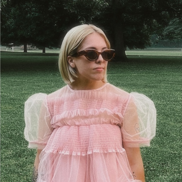 Meet your Posher, Chloe - Picture 1 of 1